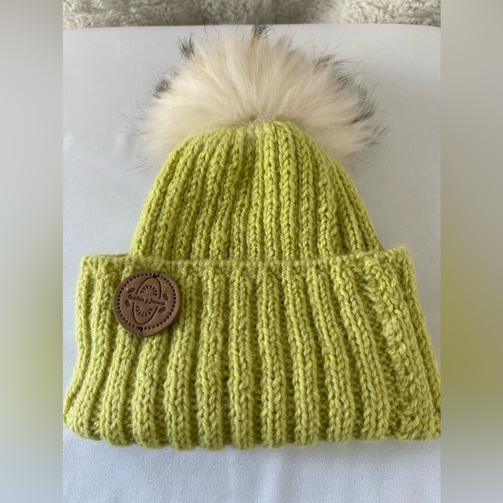 Casilda y Jimena 100% wool hat.